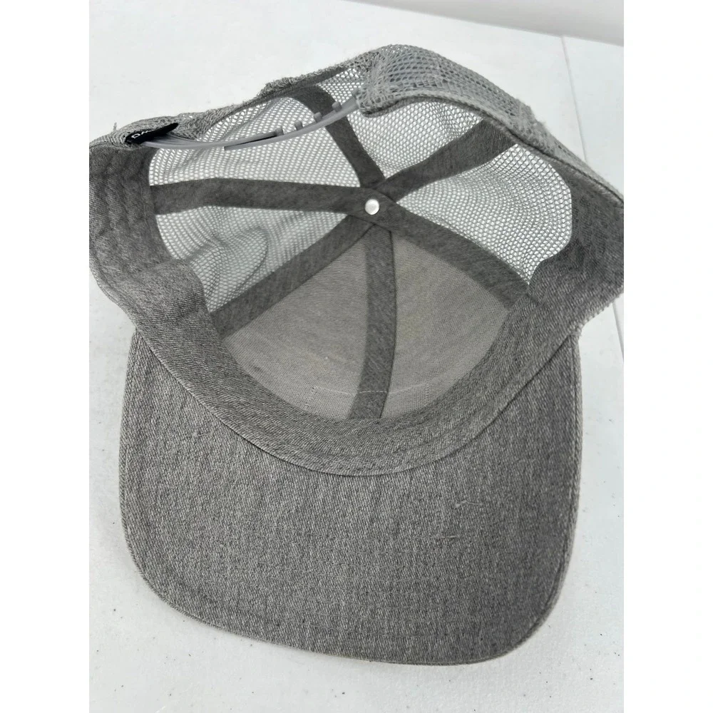 Dakine Mens Heather Grey Mesh Back Trucker Hat Faux Leather Patch Snapback Cap